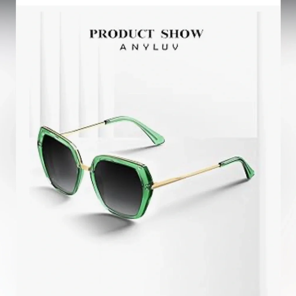 🆕 Green Square Gradient Lens Women’s Sunglasses